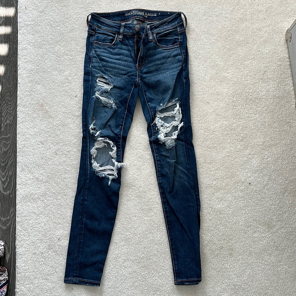 American Eagle Super Stretch distressed Skinny jeans